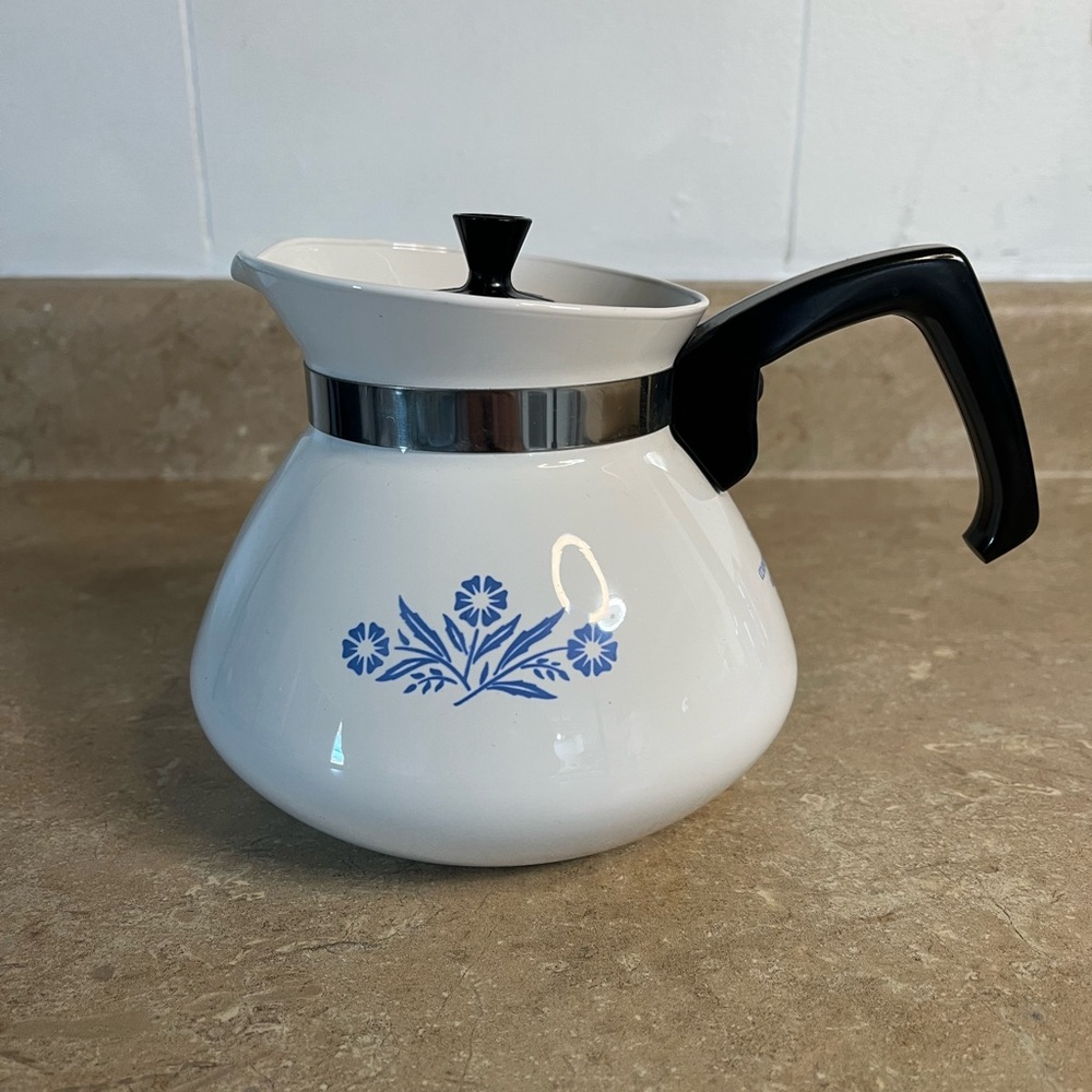 Vintage Corning Ware cornflower pot